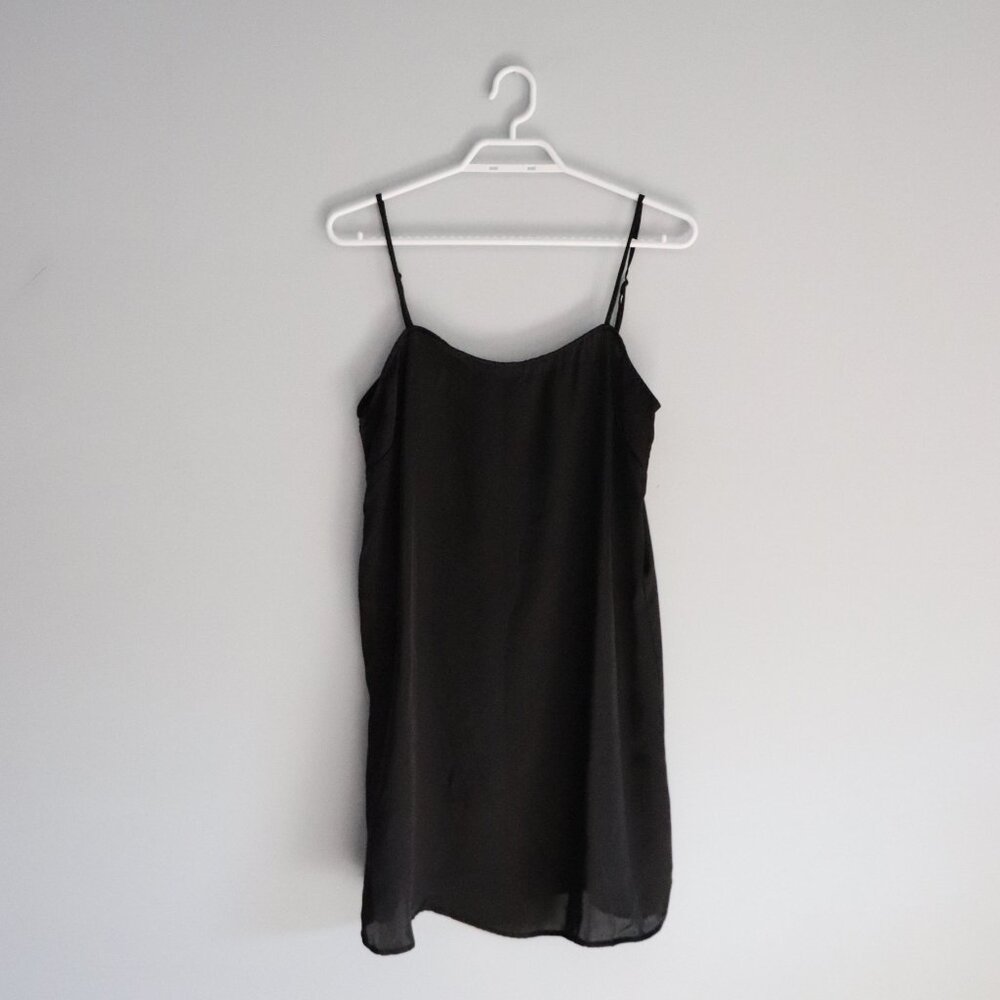 Sleeveless M/L Black Mini Satin Layering‎ Casual Simple Minimalist Slip DressMe